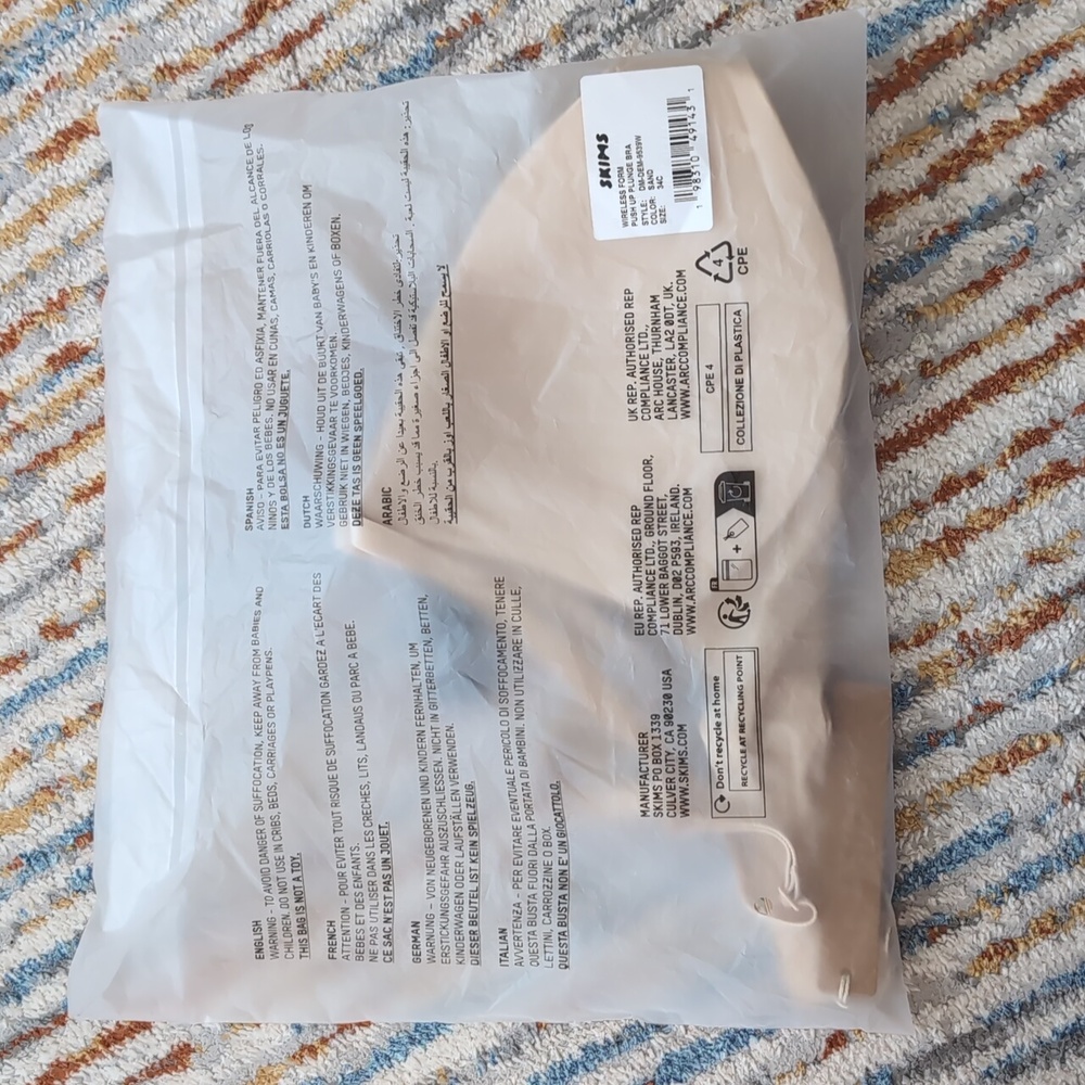 NWT Skims Women's Bra 34C - Picture 2 of 7